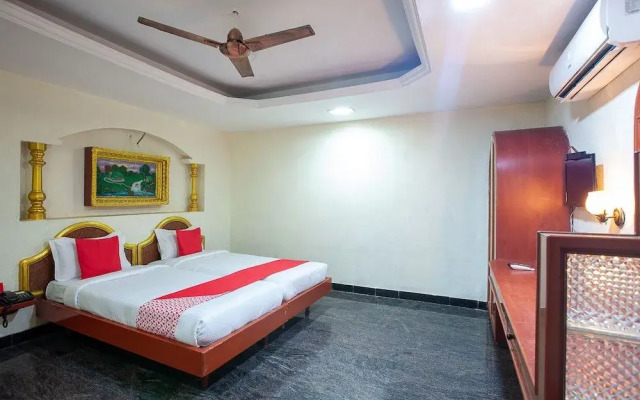 OYO 24963 Hotel Sudha Inn