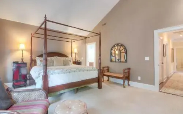 215 Glen Abbey