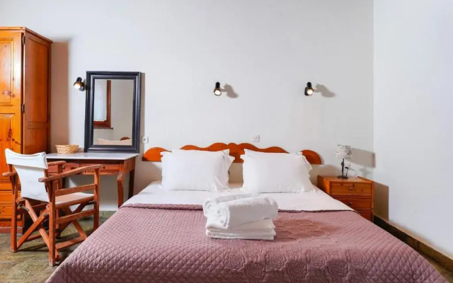 Giola Bungalows Sirines