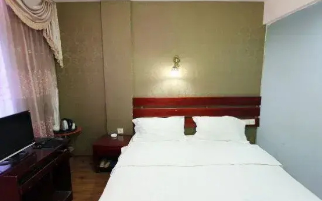 Chongqing Yuanjing Hotel (Xietaizi Metro Station Keyuan 4th Road Branch)