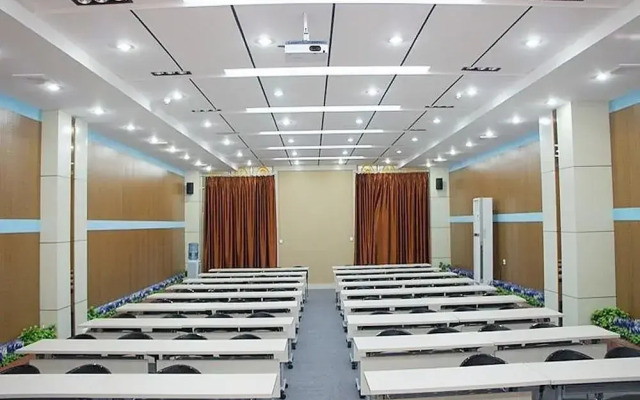 Super 8 Hotel Linyi Tong Da Lu