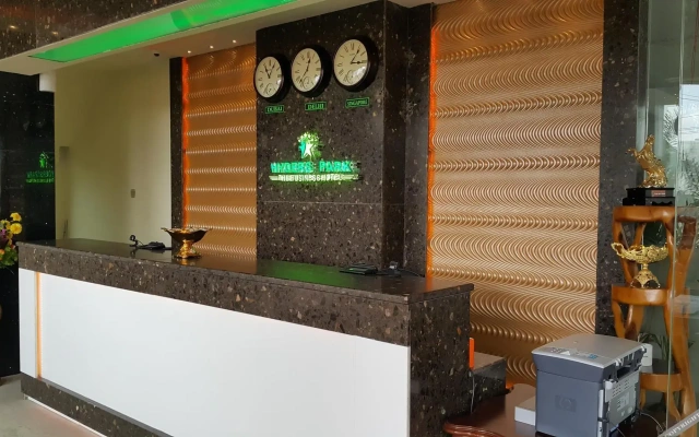 Hyders Park - The Business Hotel