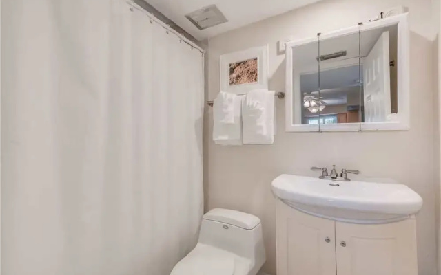 Waves 17 - One Bedroom Condo