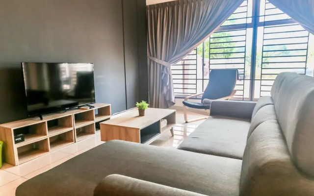 Escadia Villa Desaru by IdealHub