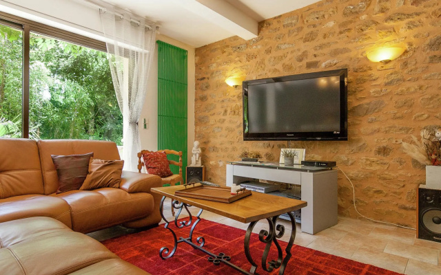 Large Farmhouse in Nantheuil France With Private Garden