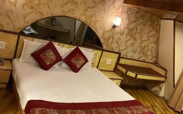Hotel Sukh Sagar