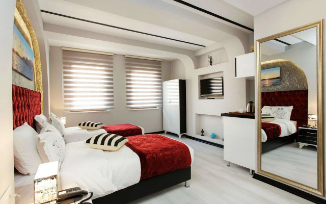 Taksim Doorway Suites