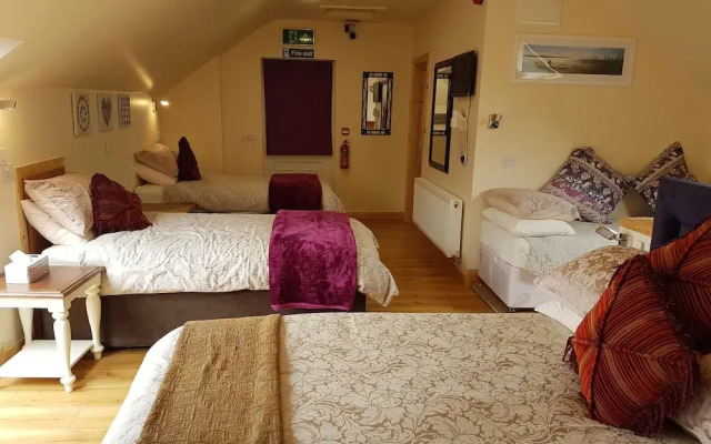 Kylemore Pass Hotel