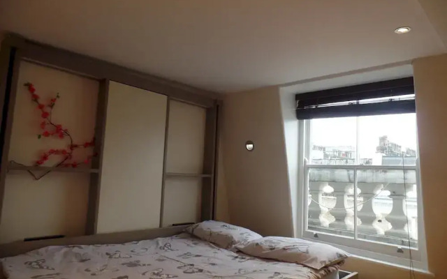 41/43 Unique Studio With French Sliding Bed