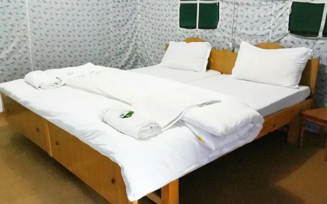 Dowa Deluxe Camp