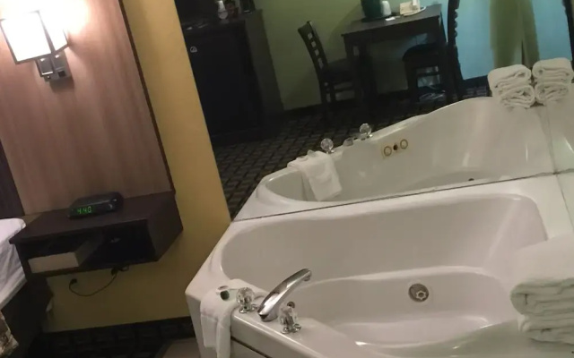 Travelodge Buffalo University District