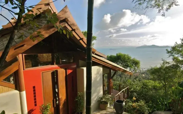 Villa Waterfall