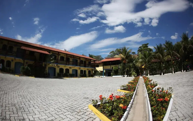 Hotel Camburi Praia