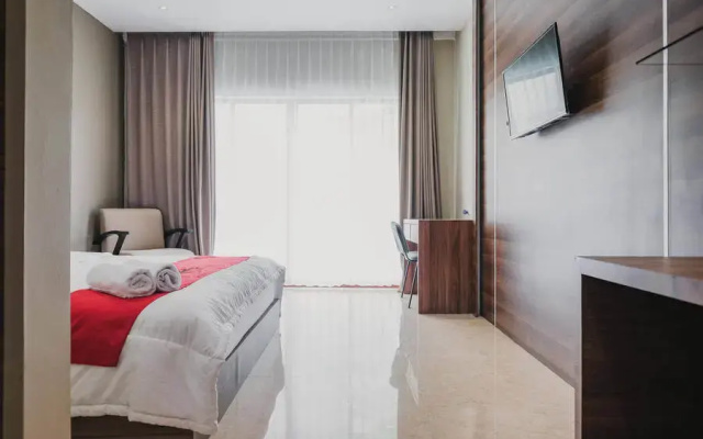 RedDoorz Premium @ Permata Baloi Green