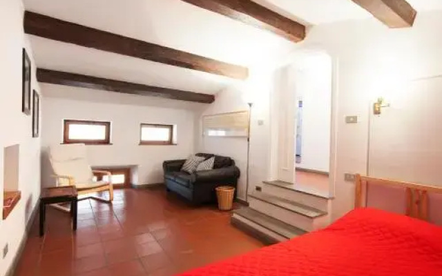 Riverside Apartment in Florence