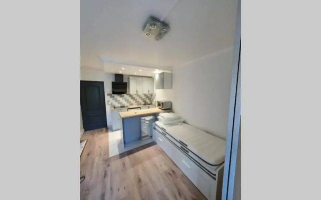 Rambouillet, Studio, Proche Gare Et Chateau