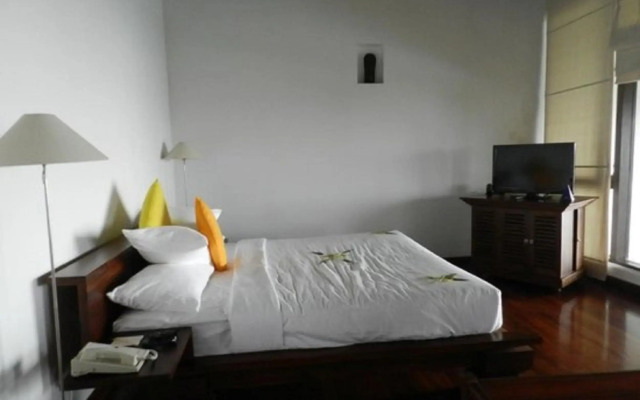 Grand Beach Hotel Wadduwa