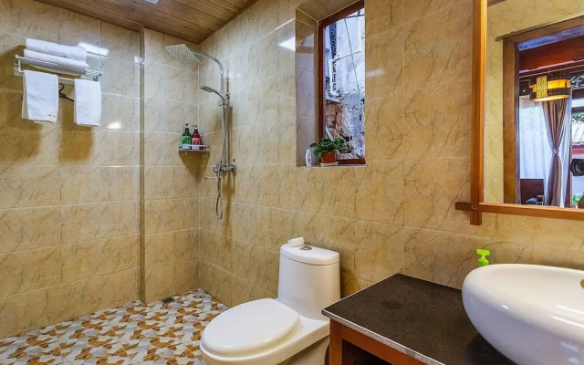 Lijiang Tailai Inn