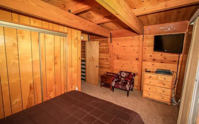 Cozy Pine Retreat #1499