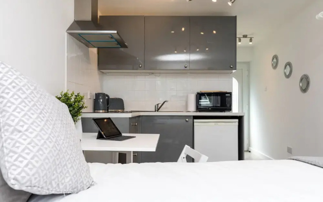 Findon Suite
