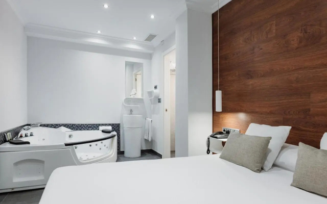 Hotel Los Delfines