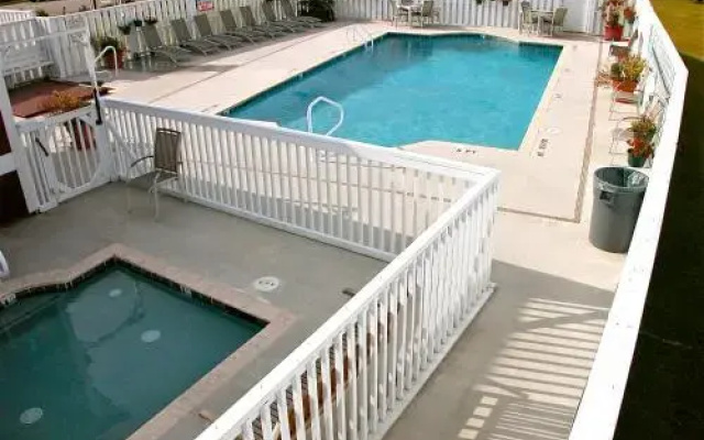 Oasis Suites Hotel