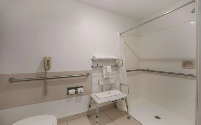 Quality Inn & Suites Clayton, NM