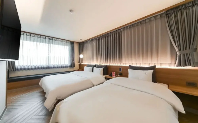 Ulsan Yeongnam Alps Demeure Hotel