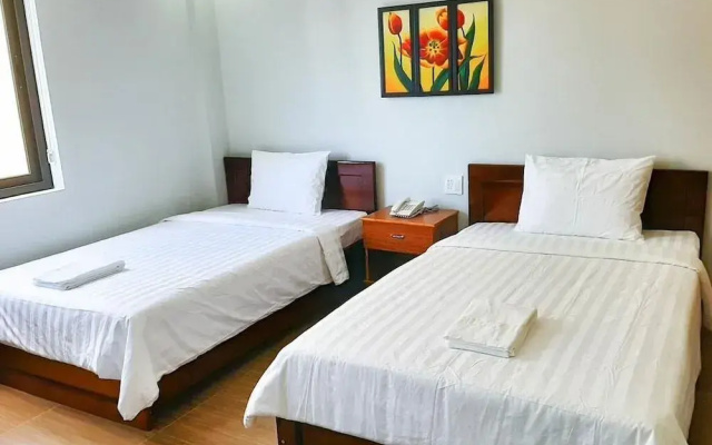 Dinh Huong Hotel