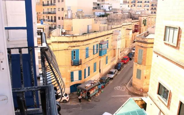Blue Waters Penthouse Sliema