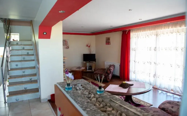 Casa Din Gradina Lui Ioan