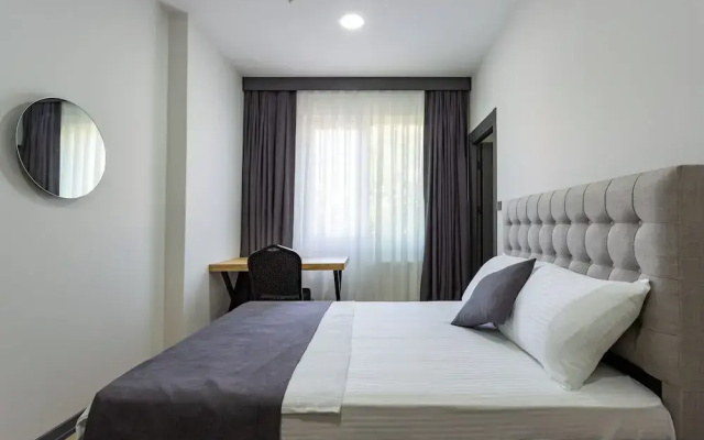 ATM Suite Hotel