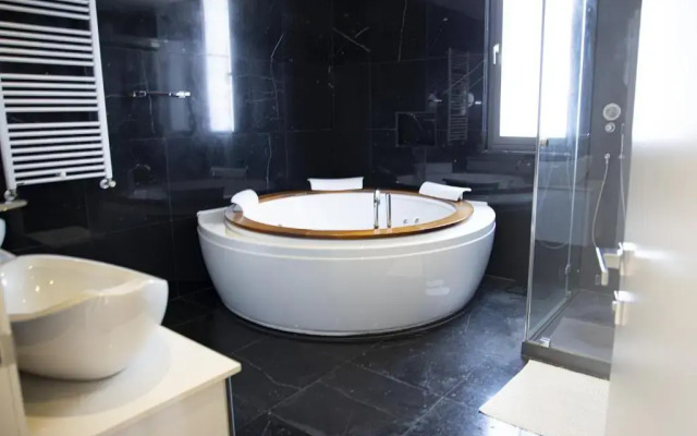 Salt Lake Deluxe Villa