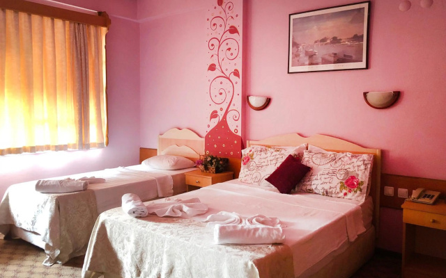 Hotel Karyatit Kaleiçi