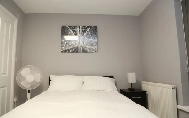 Room in House - A A Guest Room7