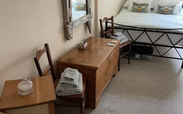 No.18 Holmfirth (Adults Only)