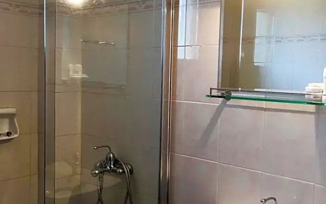 Doviros Hotel