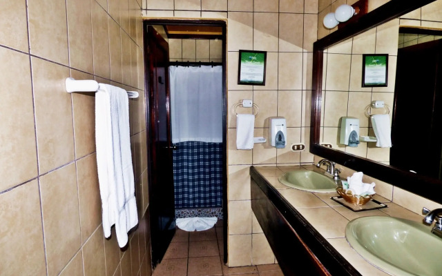 Hotel Arenal Lodge