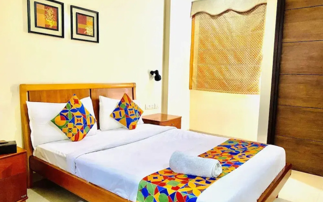 Qotel Hotel Noida Sector 51
