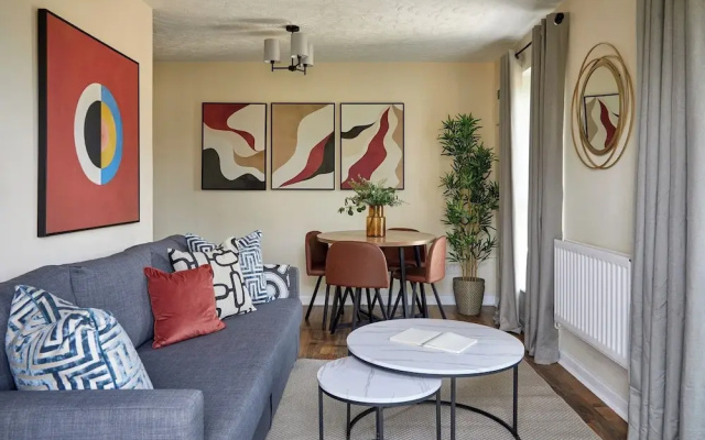 Apartment - Sleeps 6 - Riverside - City Centre