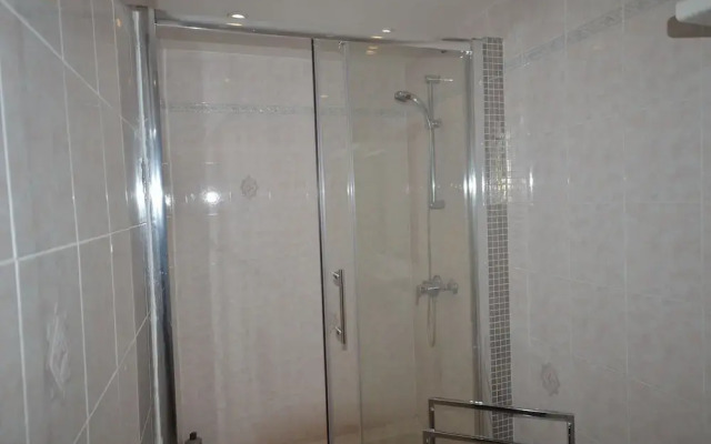 Good Value three- bedroom apartment