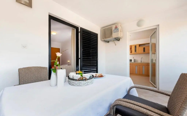 Apartments Marija - 500 m from beach
