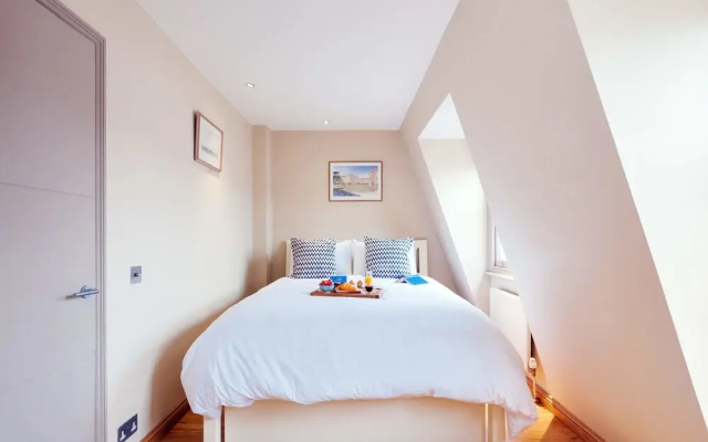 The Kempsford Gardens Nest - AG01