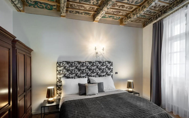 Chateau 9 Apartments by Adrez Living
