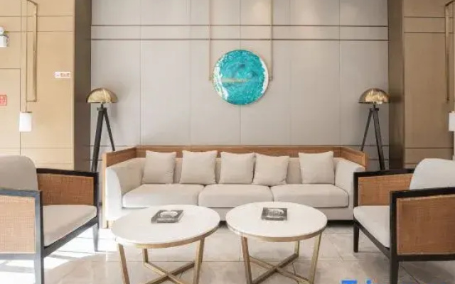 Qingmu Collection Hotel (Wuxi Shuofang Airport Hongshan)