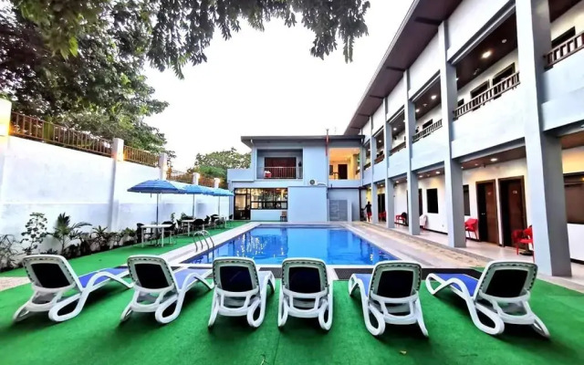 Charms Hotel