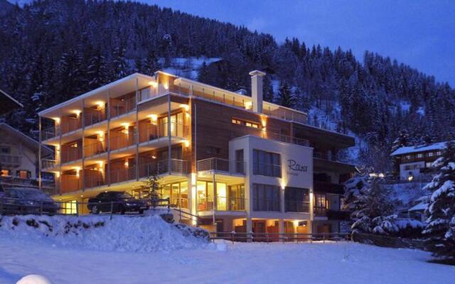 Отель Vitalhotel Rainer Монклассико вид на фасад