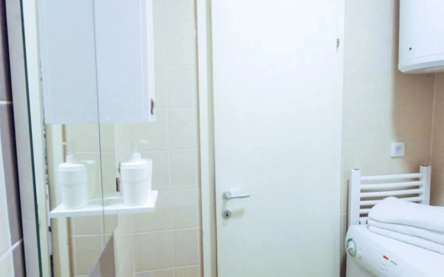 Tiara Apartment 2