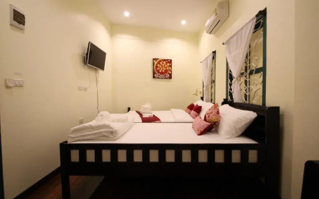 Srisomboon Hostel