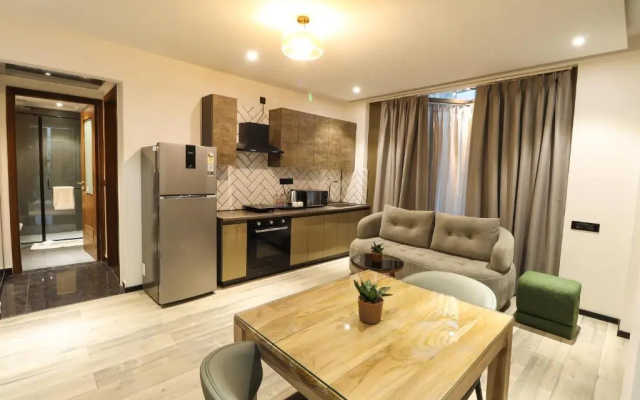 Hays AIR By Ahuja Residences - Golf Course Ext. Road & Sector 51